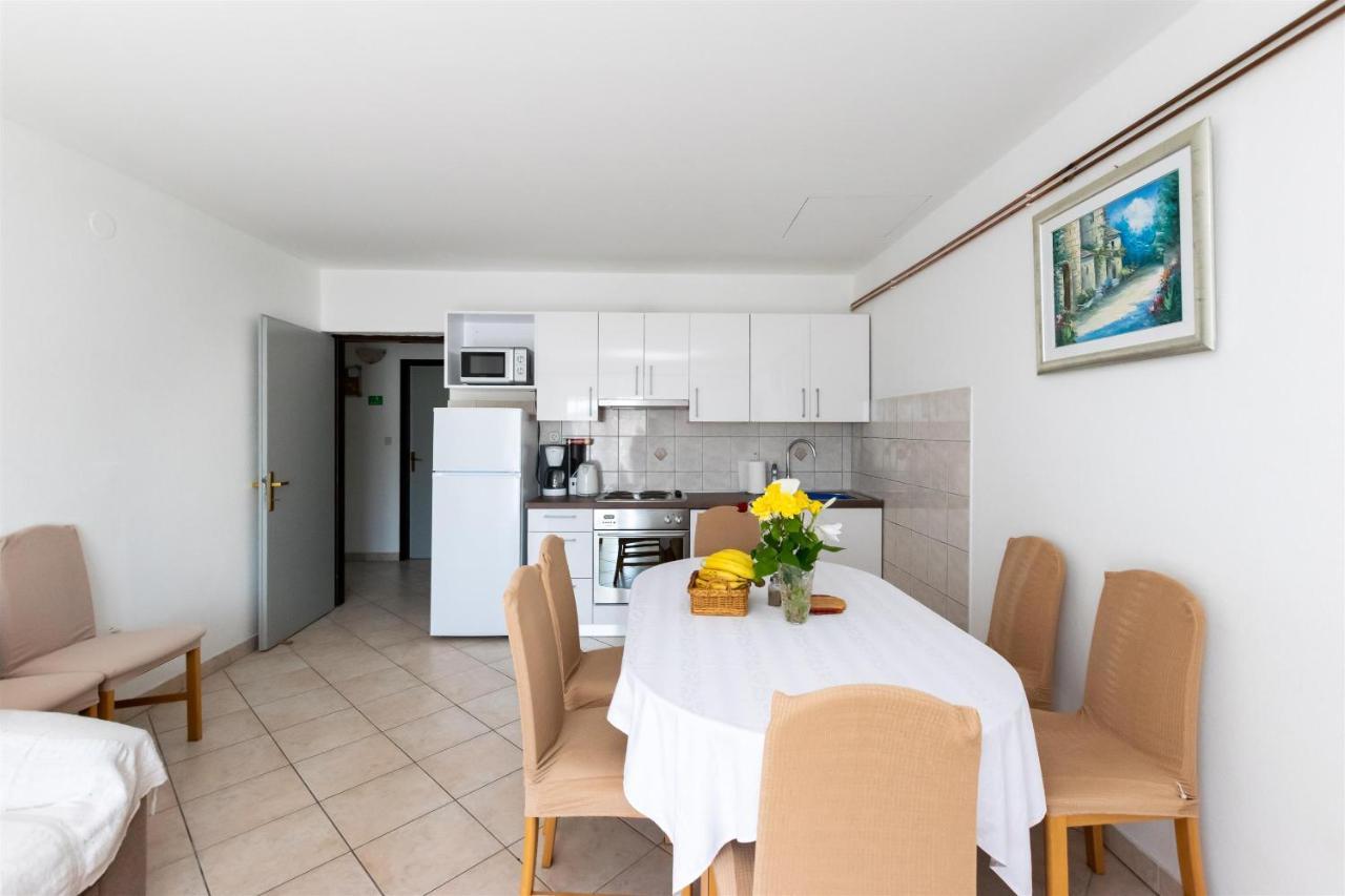 Apartments Boza Lopar Ngoại thất bức ảnh