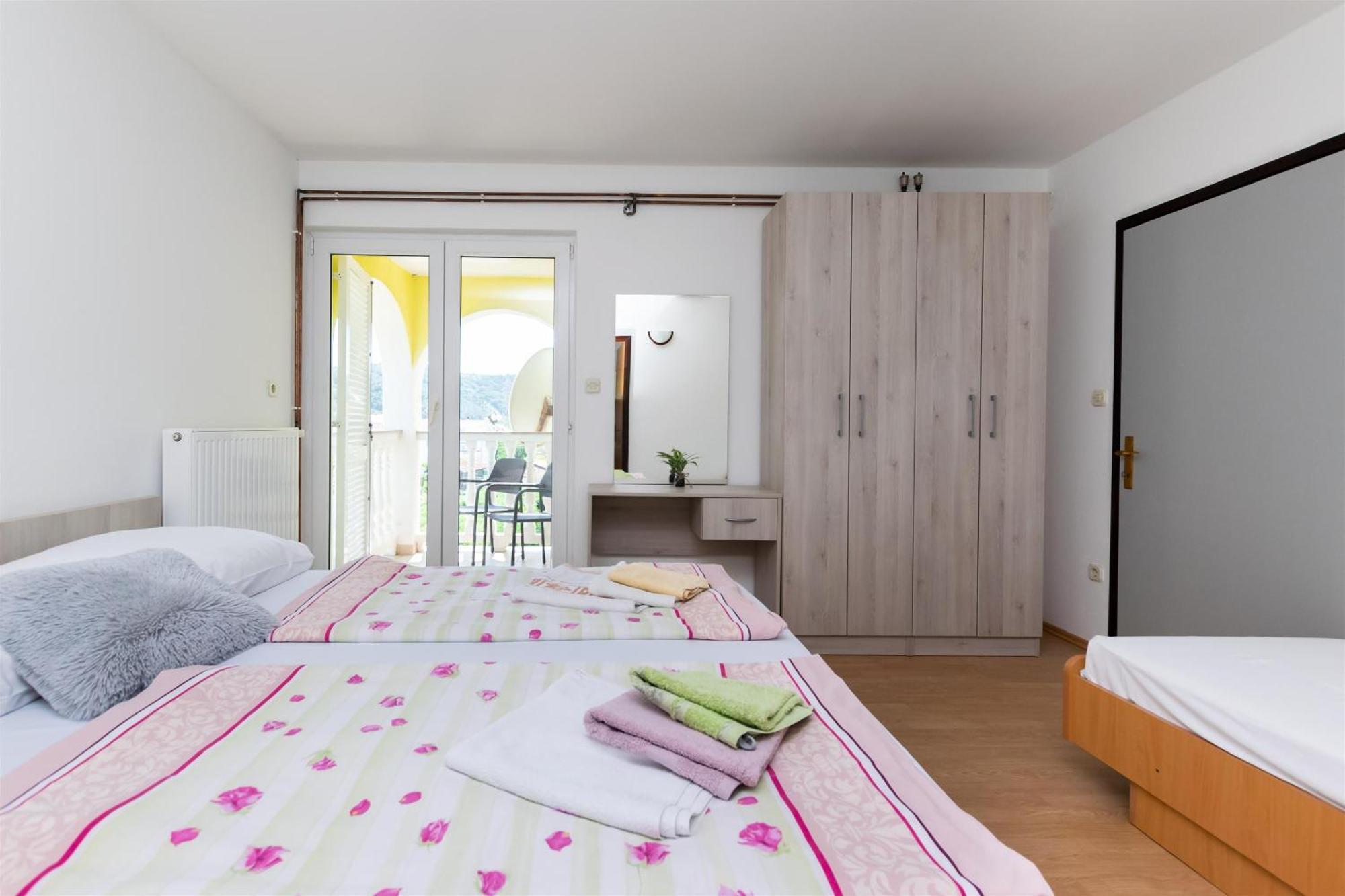 Apartments Boza Lopar Ngoại thất bức ảnh