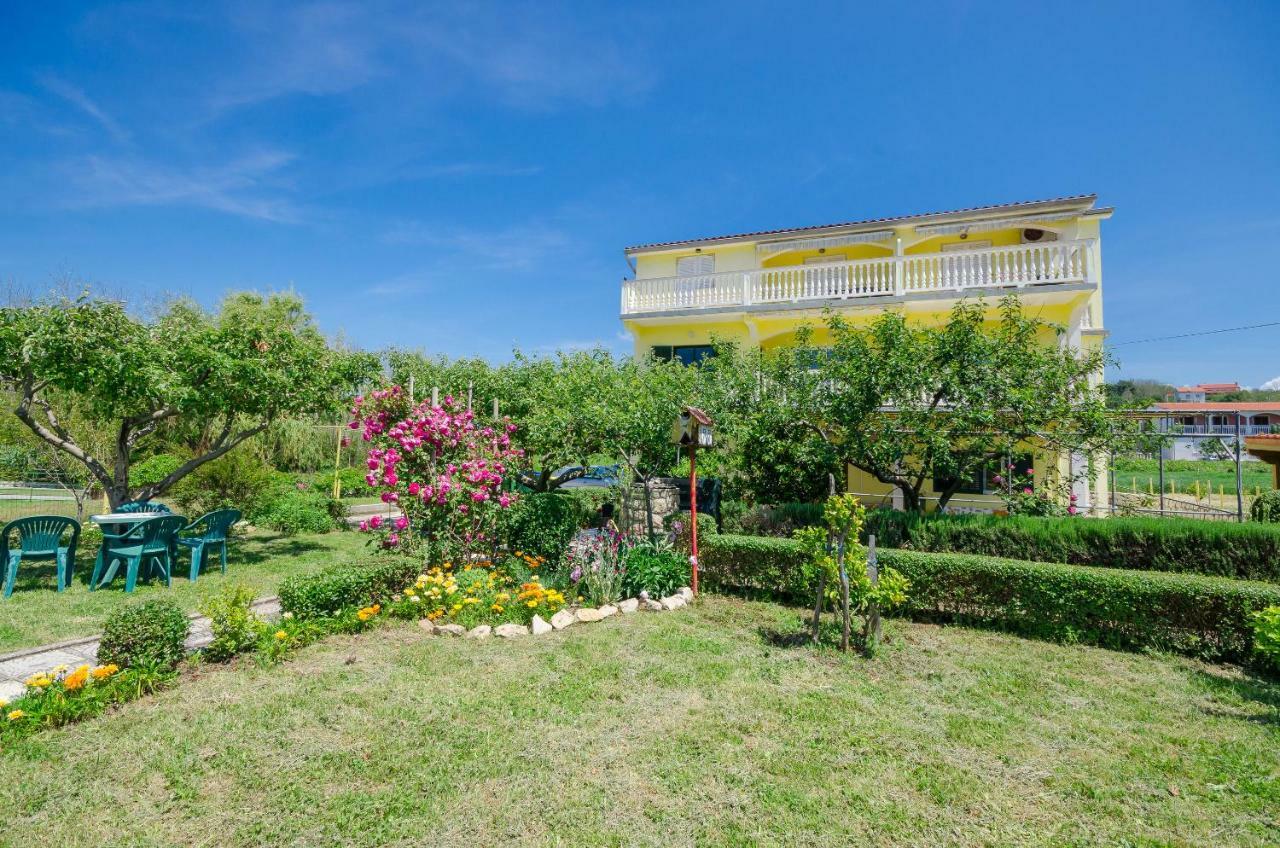 Apartments Boza Lopar Ngoại thất bức ảnh