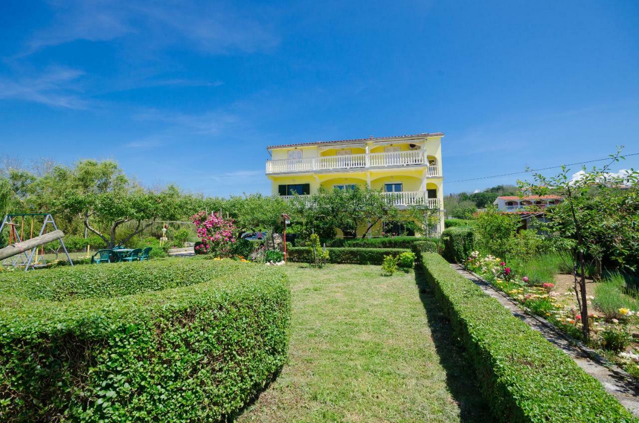 Apartments Boza Lopar Ngoại thất bức ảnh